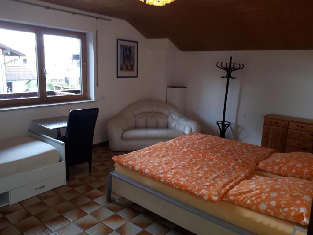 Karl-Stieler-Str. One Room In A 2 Room Appartment ; Lot Space Брукмюль Екстер'єр фото